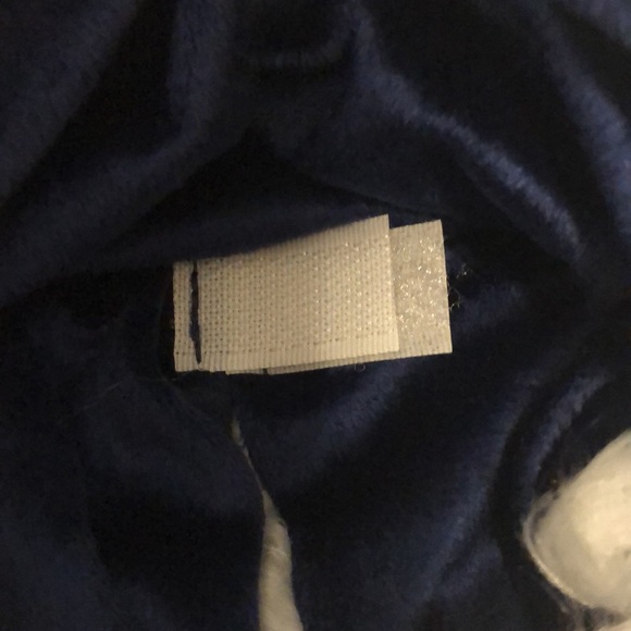 NWT Christmas Tree Skirt Blue & White Knit Sweater Material w/ Faux Fur Trim 40" - Picture 7 of 7